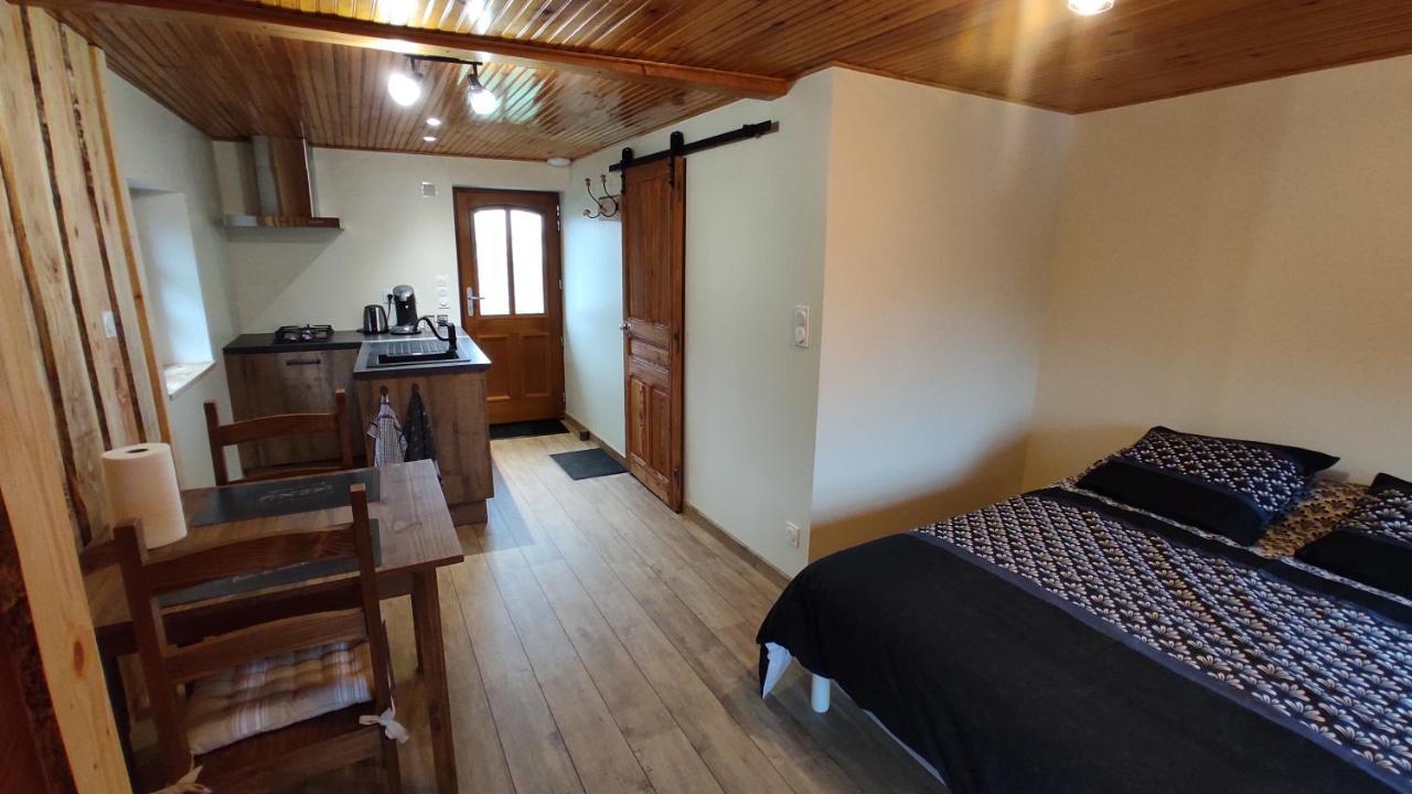 Studio Chaleureux Dans Les Monts Du Forez Verrieres-en-Forez 外观 照片