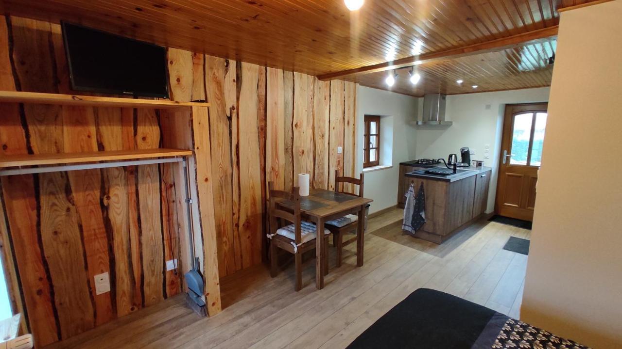 Studio Chaleureux Dans Les Monts Du Forez Verrieres-en-Forez 外观 照片